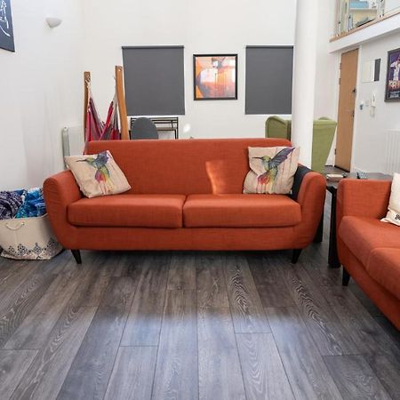 Stunning Mezzanine Apartment Near City Centre Кардиф Екстериор снимка