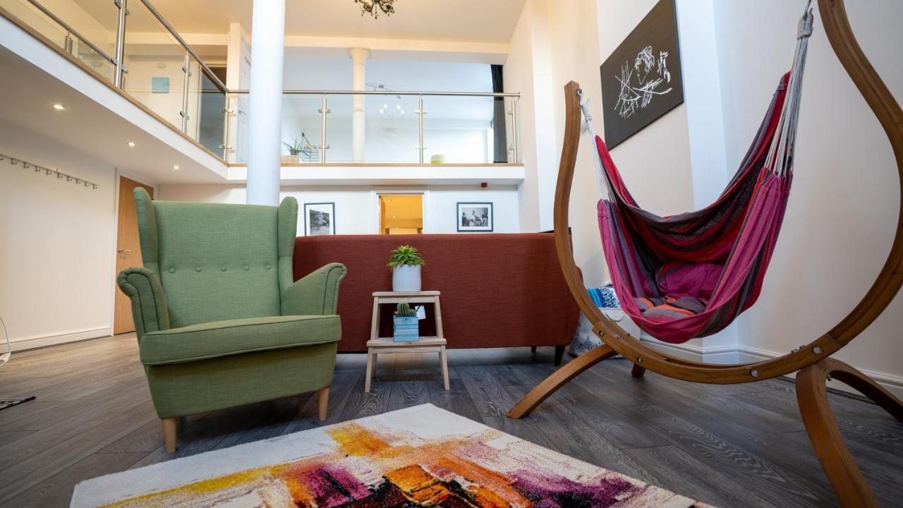 Stunning Mezzanine Apartment Near City Centre Кардиф Екстериор снимка