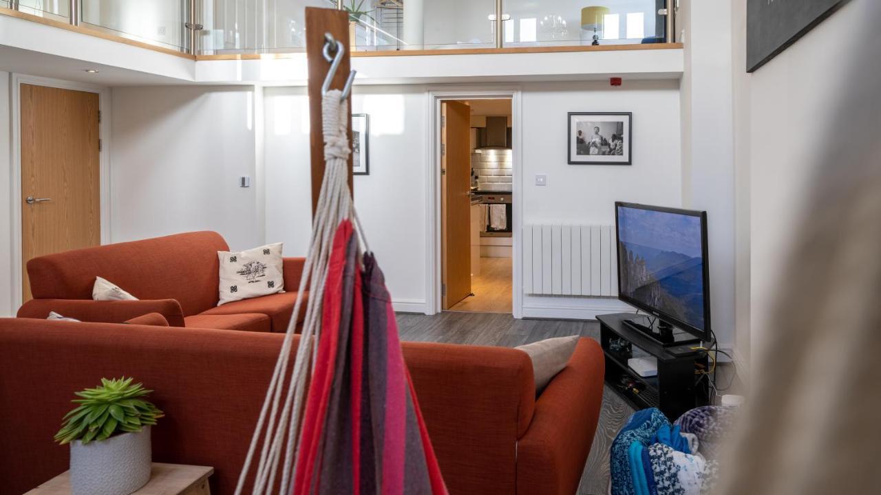 Stunning Mezzanine Apartment Near City Centre Кардиф Екстериор снимка